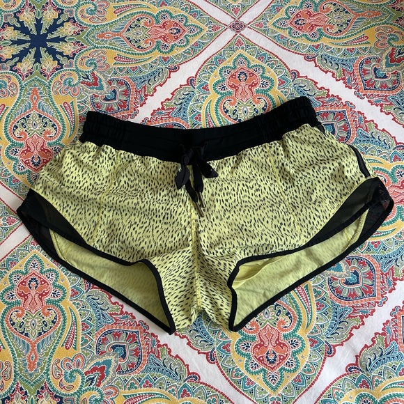 Lululemon Hotty Hot Shorts - Picture 6 of 10